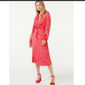 Scoop tie neck pleated midi dress